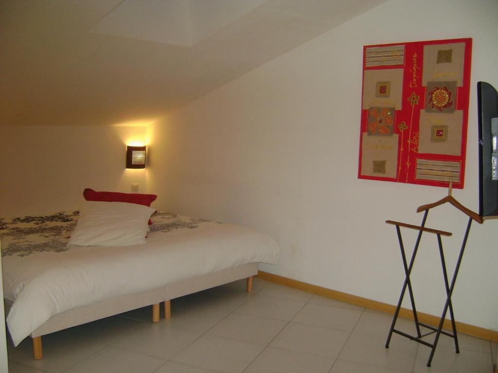Hôtel Le Richevaux Neufchâteau Quarto foto